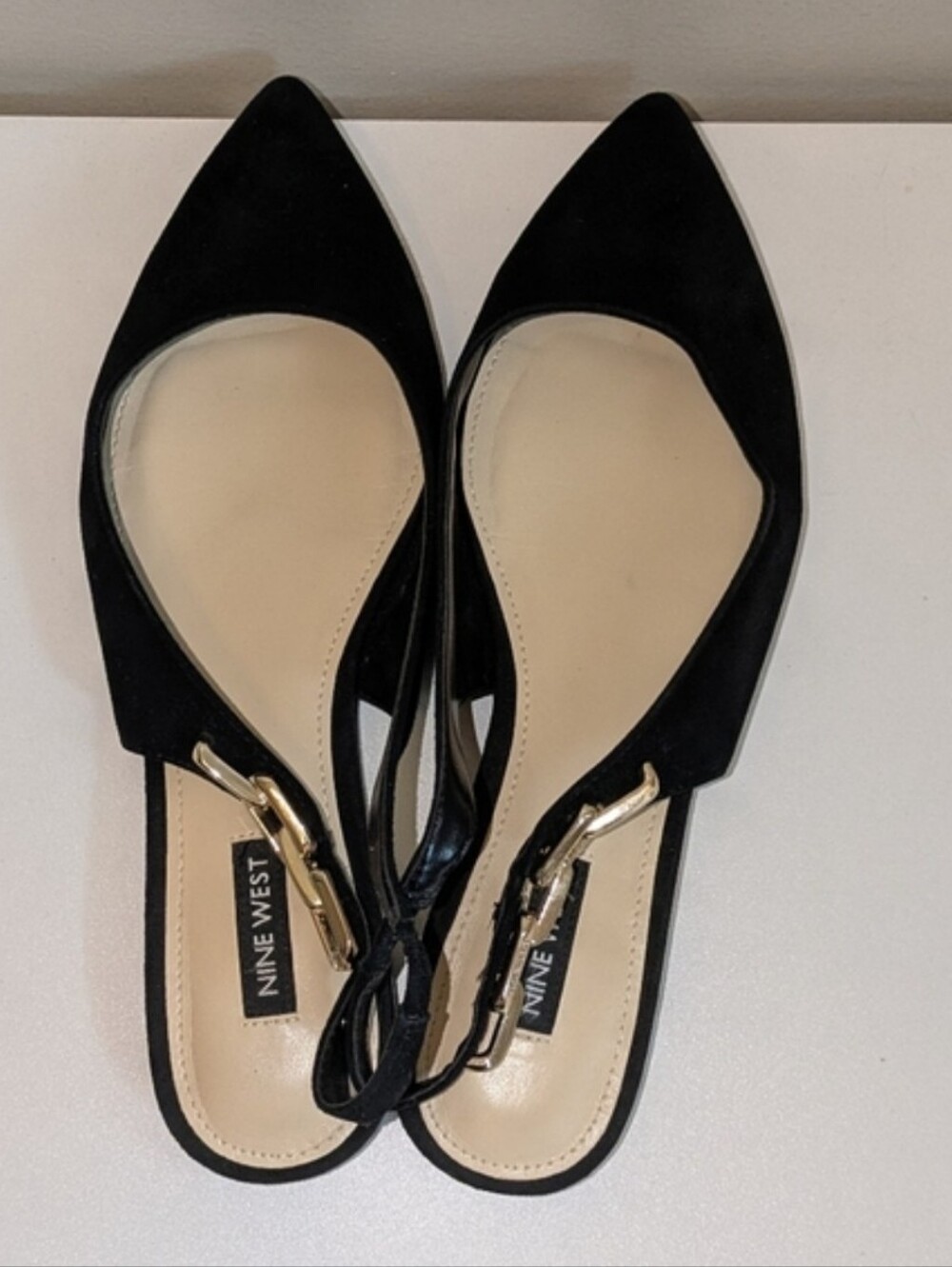 Nine-West Black Pointed Slingback Flats with Chain Accent 8.5 - Picture 2 of 4